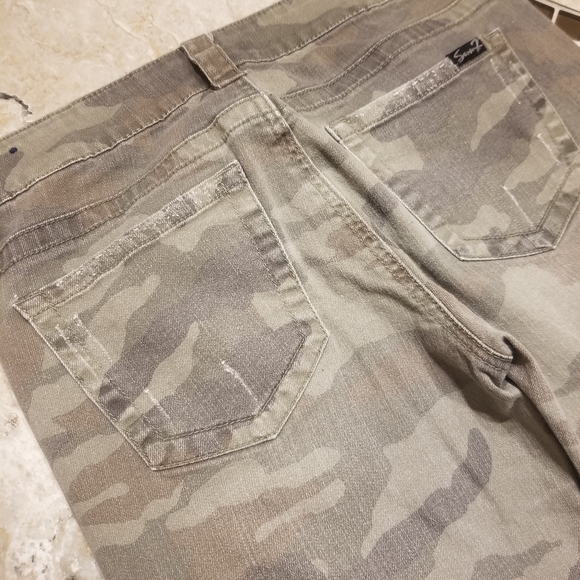 Seven7 camo skinny Jean's EUC size 6 - Picture 6 of 6
